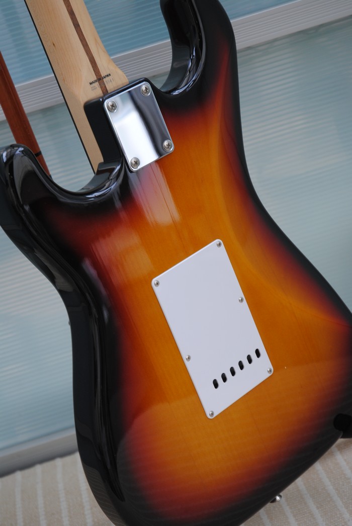 ☆綺麗【 Fender Japan / フェンダージャパン ストラト