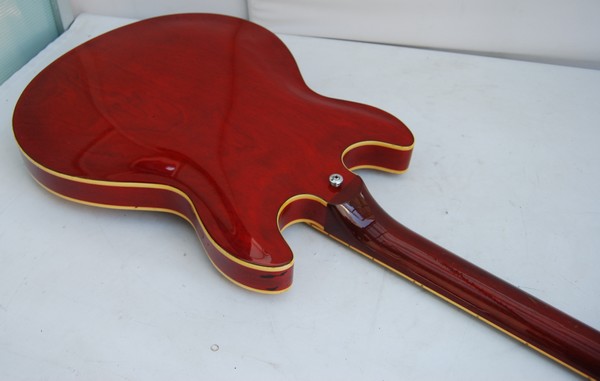 ☆希少【 YAMAHA / ヤマハ セミアコギターSuper Axe SA700